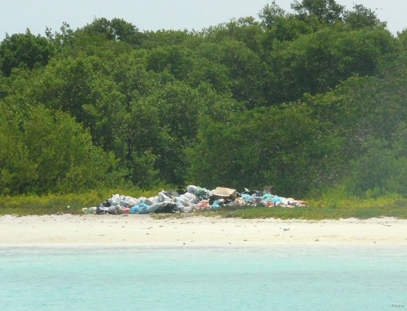45- La decharge sur la plage 